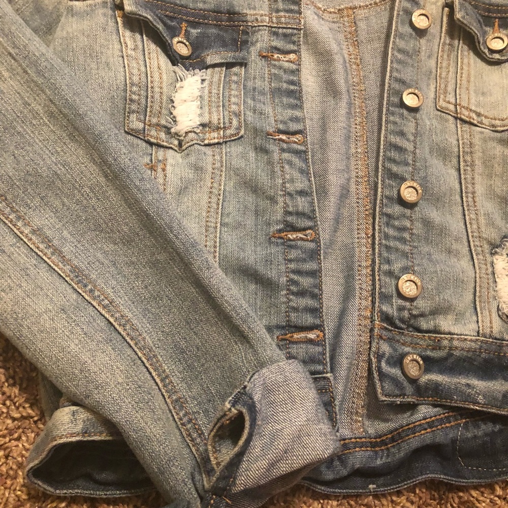 Jean jacket - Picture 2 of 3